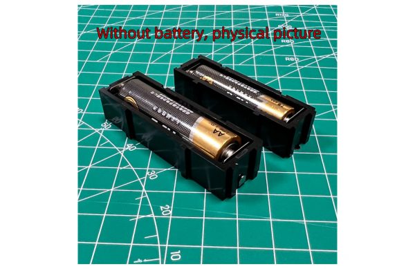 1.5V AA Battery Case detail